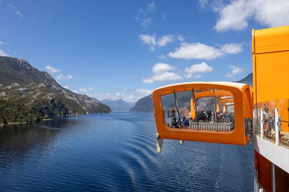 Celebrity Cruises, Celebrity Edge, Magic Carpet Australia Exterior ©CEL.jpg